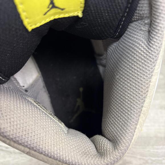 Nike Air Jordan 1 Phat 'Vibrant Yellow' | Men's 9.5 - Picture 12 of 16